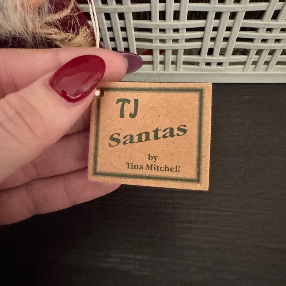 Vintage TJ Santas by Tina Mitchell - Picture 3 of 7